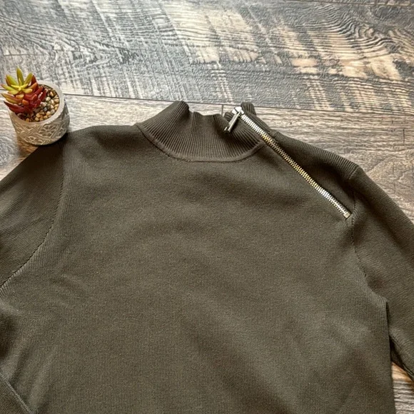 NWOT Cable & Gauge Mock Neck Tunic Sweater - Picture 3 of 9